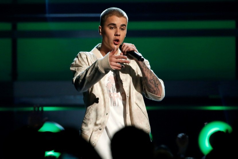 Justin Bieber menggelar konser pada 3 November 2022. Namun bagaimana jika penonton dinyatakan positif Covid-19 tetapi sudah membeli tiket? (ilustrasi)