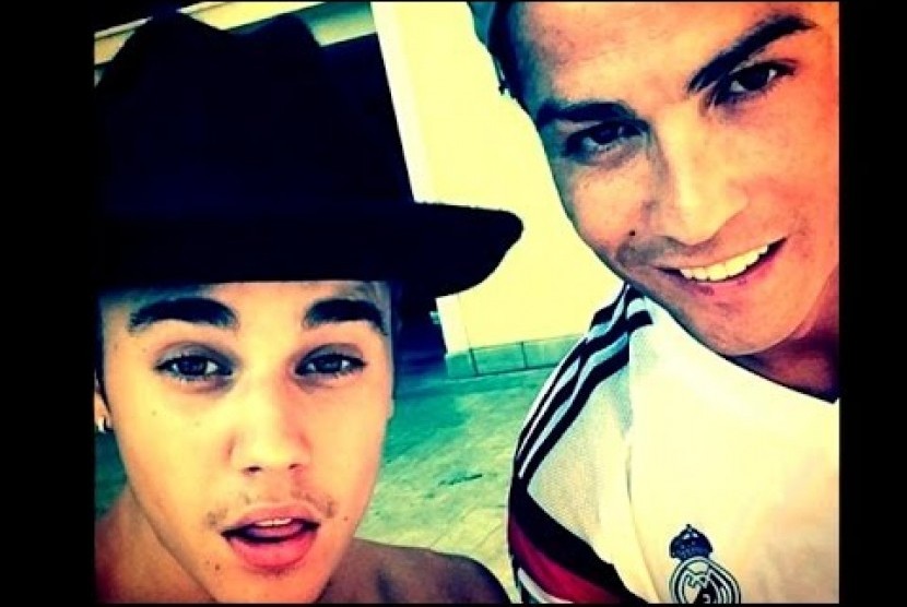 Justin Bieber bersaa Cristiano Ronaldo