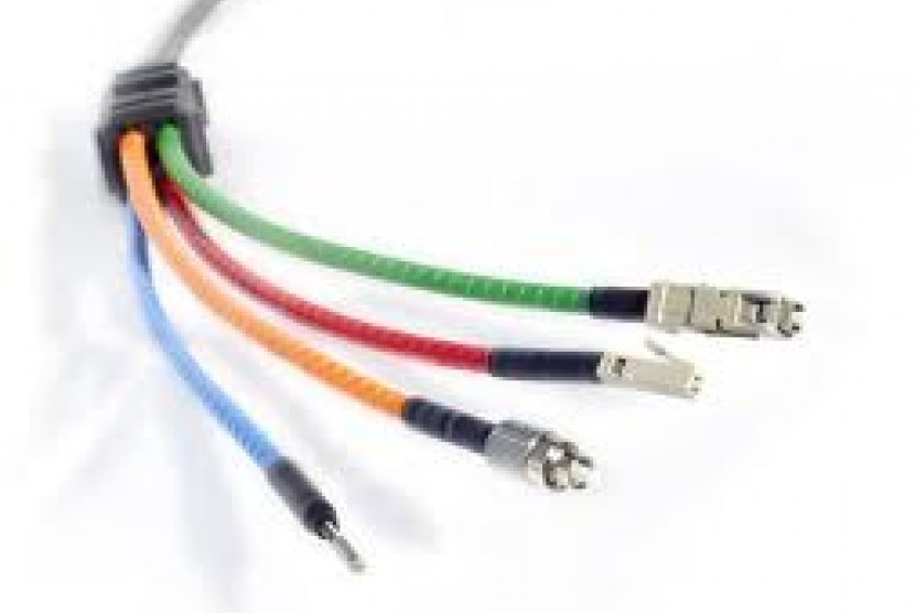 Kabel fiber optik