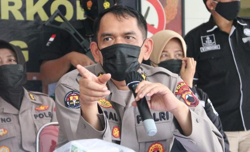 Kabid Humas Polda Jawa Tengah, Kombes Iqbal Alqudusy dalam konferensi pers di Mapolda Jawa Tengah, Kota Semarang.