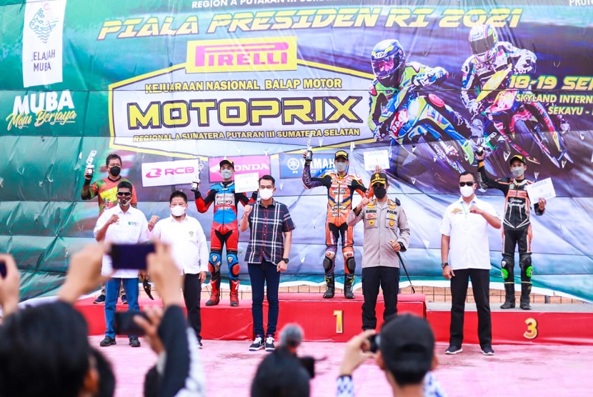 Kabupaten Musi Banyuasin (Muba) menjadi tuan rumah gelaran perdana Kejuaraan Nasional (kejurnas) Motoprix Regional A Sumatera Selatan Putaran IlI Sumatera Selatan Piala Presiden RI 2021, event bergengsi pasca pandemi ini dimulai di Sirkuit Internasional Skyland Sekayu, Kabupaten Musi Banyuasin, Sabtu (18/9).