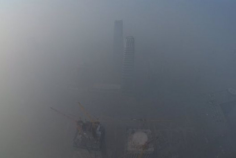 Kabut asap beracun yang menutupi Cina.