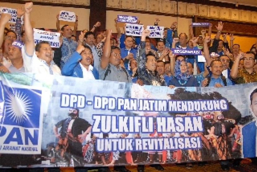 Kader PAN Jatim dukung Zulkifli Hasan jadi ketua umum PAN.