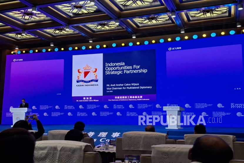 Kadin menjajaki peluang produk halal dalam forum Indonesia-Cina.