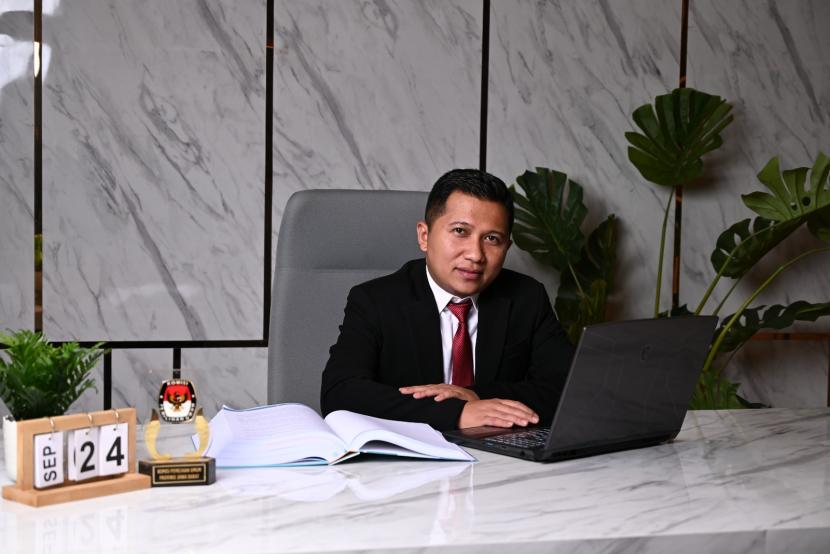 Ketua KPU Jabar, Ahmad Nur Hidayat