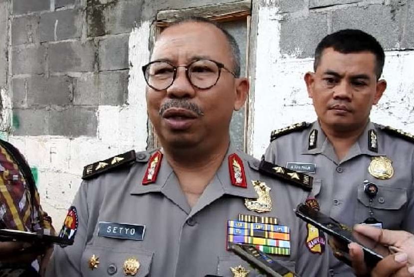 Kadiv Humas Polri, Irjen Pol Setyo Wasisto, menjawab pertanyaan awak media saat melakukan kunjungan kerja di Akpol Semarang, Rabu (12/9). 