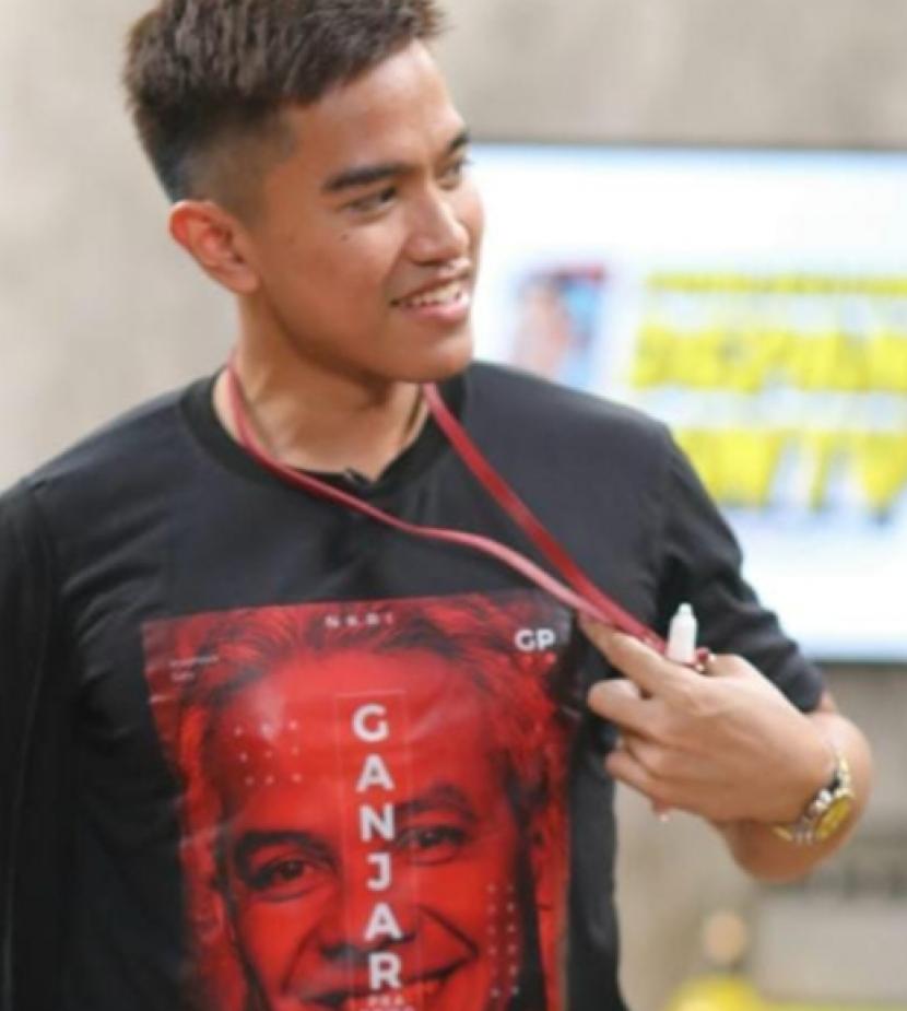 Kaesang Pangarep terlihat mengenakan kaos bergambar wajah Gubernur Jawa Tengah (Jateng) Ganjar Pranowo. 