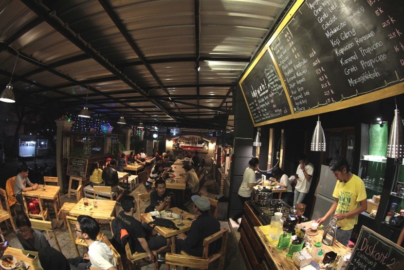 Kafe Kopweh, Jl Cendana No 11, Kota Bandung.