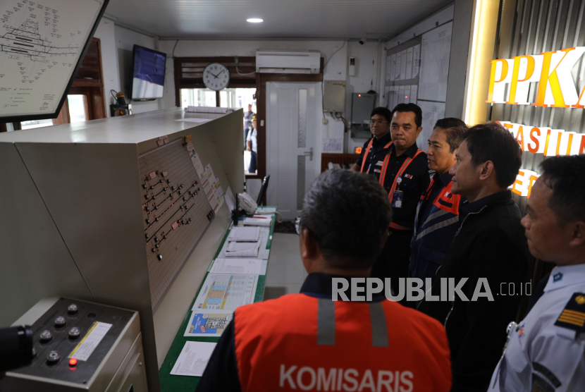 KAI dan KNKT melakukan inspeksi jalur kereta Jakarta hingga Ketapang.