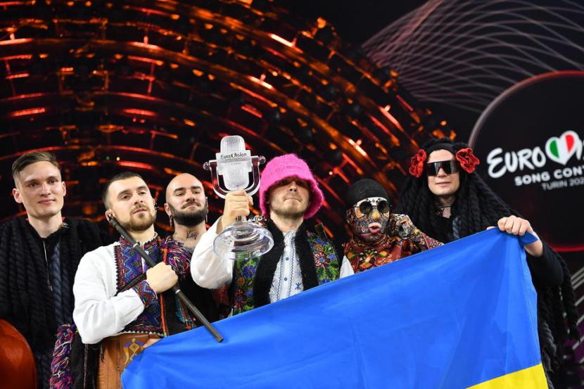 Kalush Orchestra dari Ukraine menjadi pemenang Eurovision Song Contest (ESC 2022) di Turin, Italia, 14 May 2022. Sebagai pemenang, Ukraina seharusnya berhak menjadi tuan rumah penyelenggaraan Eurovision 2023.