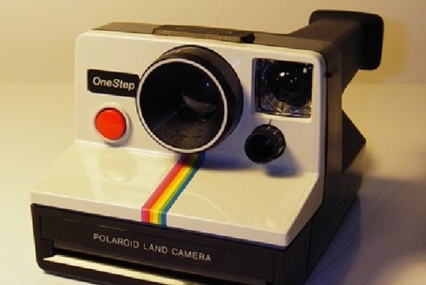 Kamera Polaroid pertama yang ditemukan Edwin Land 