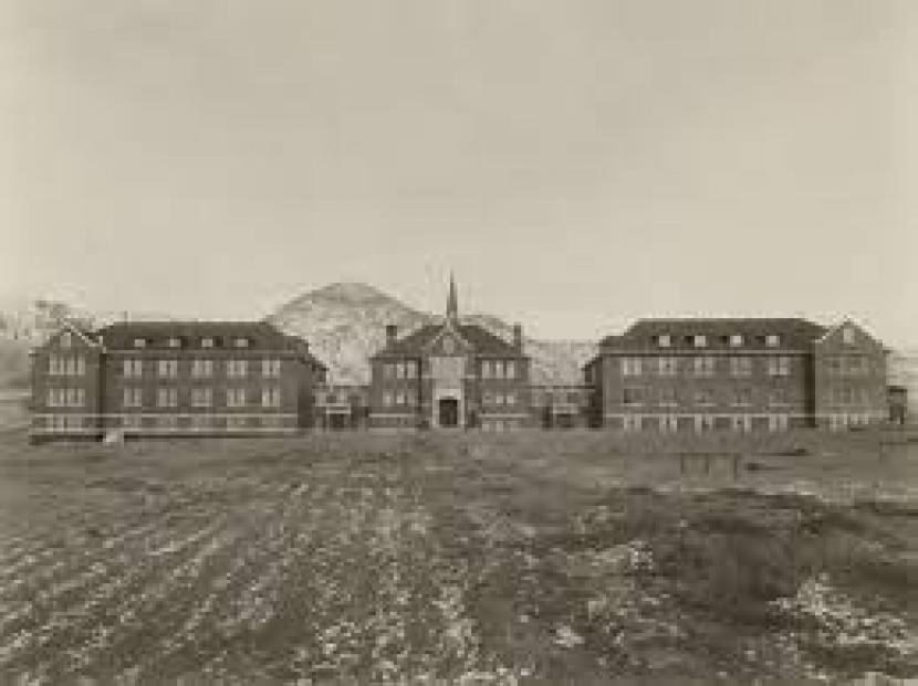 Kamloops Indian Residential School, sekitar tahun 1930. 