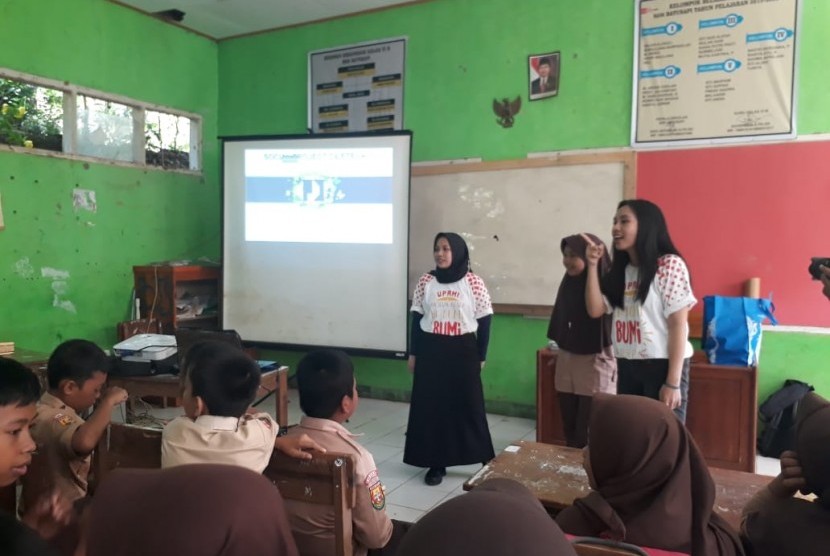 Kampanye antisampah plastik di Kabupaten Sukabumi mulai menyasar kalangan pelajar sekolah dasar (SD).