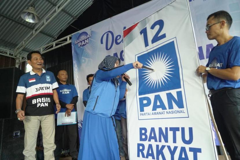 Kampanye Partai Amanat Nasional (PAN) di akar rumput.