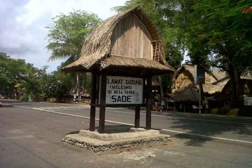 Kampung Sasak Desa Sade, Lombo.