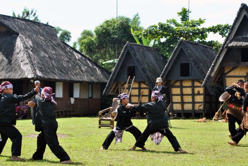 Kampung Sindangbarang menawarkan suasana liburan yang berbeda dari tempat lain di sekitar Bogor.