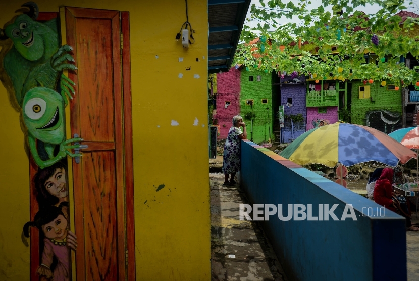 Kampung warna-warni / ilustrasi 