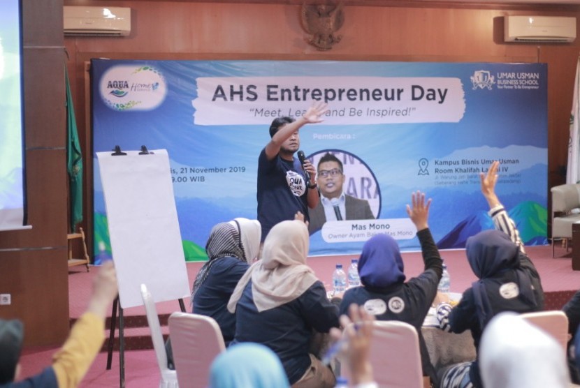 Kampus Bisnis Umar Usman bersama Aqua Home Service (AHS) mengusung acara yang bertajuk 