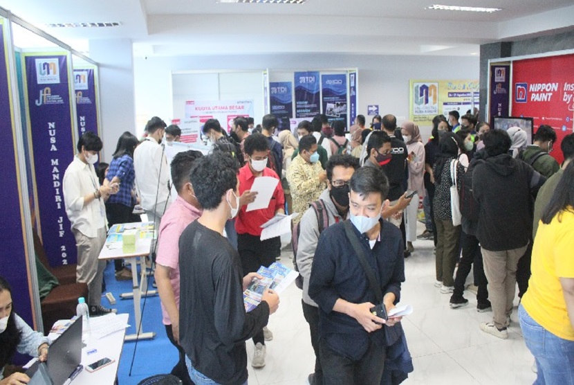 Kampus Digital Bisnis Universitas Nusa Mandiri (UNM) akan hadirkan Job and Internship Festival (JIF) 2023. JIF 2023 akan dilaksanakan pada Sabtu 9 Desember 2023, di Universitas Nusa Mandiri (UNM) kampus Jatiwaringin, jl. Raya Jatiwaringin No 2, Cipinang Melayu, Jakarta Timur. 