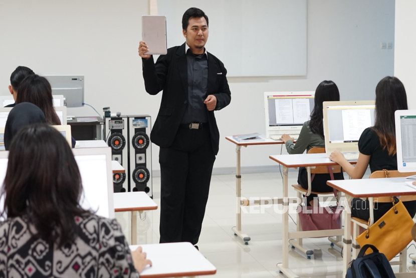 Kampus Digital Bisnis Universitas Nusa Mandiri (UNM) kembali membuka penerimaan mahasiswa baru untuk periode September 2025.