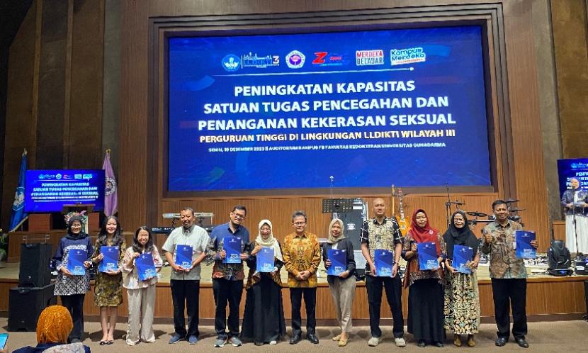 Kampus Digital Bisnis Universitas Nusa Mandiri (UNM) mendapat penghargaan dari Lembaga Layanan Pendidikan Tinggi Wilayah III, sebagai salah satu perguruan tinggi yang telah berhasil membentuk Satgas Pencegahan dan Penanganan Kekerasan Seksual (PPKS).