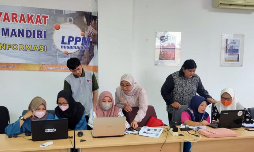 Kampus Digital Bisnis Universitas Nusa Mandiri (UNM) sukses melaksanakan pelatihan dengan tema pengumpulan dan pengolahan data dengan google form, pada Sabtu (1/4/2023) di UNM Kampus Damai, Jalan Damai No 8 Warung Jati, Pasar Minggu, Jakarta Selatan.