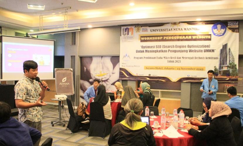 Kampus Digital Bisnis Universitas Nusa Mandiri (UNM) sukses menyelenggarakan workshop bertajuk Optimasi Search Engine Optimization (SEO) Untuk Meningkatkan Pengunjung Website UMKM di Asyana Hotel Kemayoran, Jakarta Pusat pada Kamis (23/11).