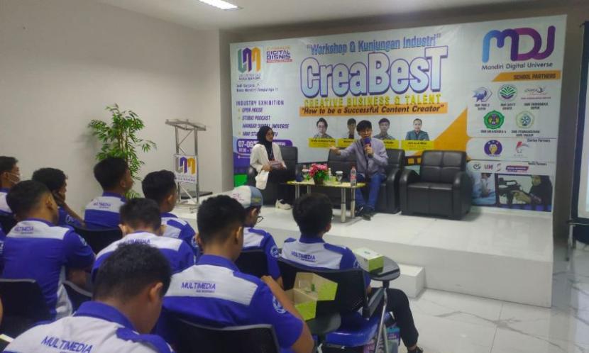 Kampus Digital Bisnis Universitas Nusamandiri (UNM) berkolaborasi dengan startup Mandiri Digital Universe (MDU) atau NextOne, kembali menggelar acara CreaBesT.