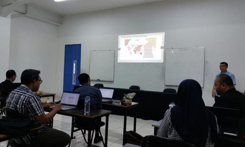 Kampus Digital Kreatif Universitas Bina Sarana Informatika (BSI) Kampus Sukabumi sukses menyelenggarakan kegiatan Bootcamp kenaikan Jabatan Fungsional Akademik (JFA) Dosen Lektor Kepala yang telah diselenggarakan pada tanggal 16-17 Februari 2023 di Universitas BSI Kampus Sukabumi.