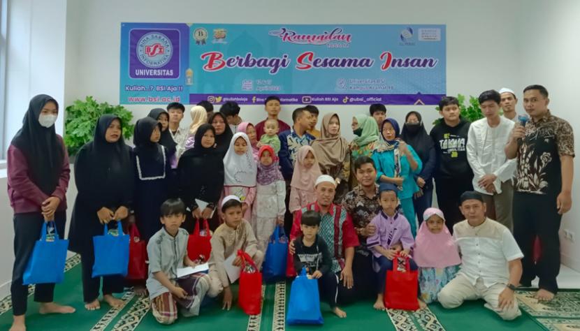 Kampus Digital Kreatif Universitas BSI (Bina Sarana Informatika) kampus Kramat 98, merayakan Ramadhan dengan menggelar kegiatan bertajuk Berbagi Sesama Insan.