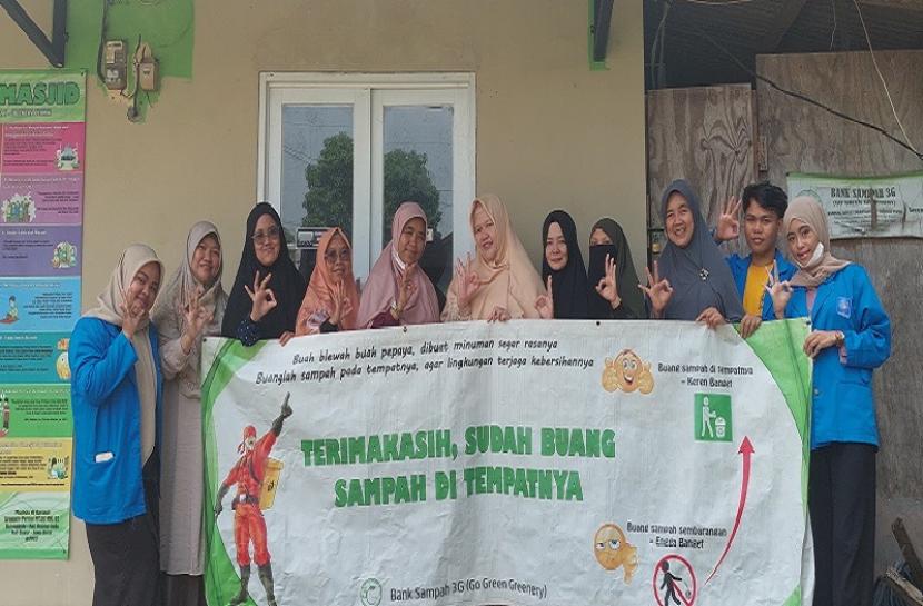 Kampus Digital Kreatif Universitas BSI (Bina Sarana Informatika) telah melakukan koordinasi awal dengan mitra pengabdian masyarakat yaitu Bank Sampah 3G (Go Green Greenery), di Perumahan Greenery Permain, Bojonggede, Bogor, Jawa Barat.