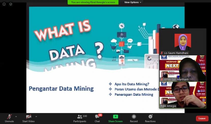 Kampus UBSI Sukabumi menggelar webinar tentang data mining.