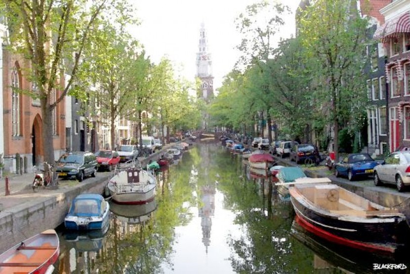 kanal di amsterdam