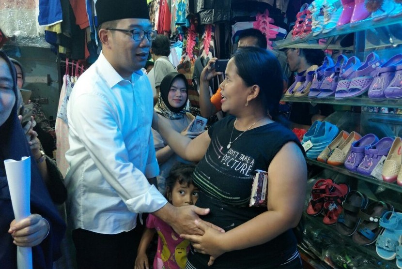 Kandidat Gubernur Jabar Ridwan Kamil saat blusukan di Bogor