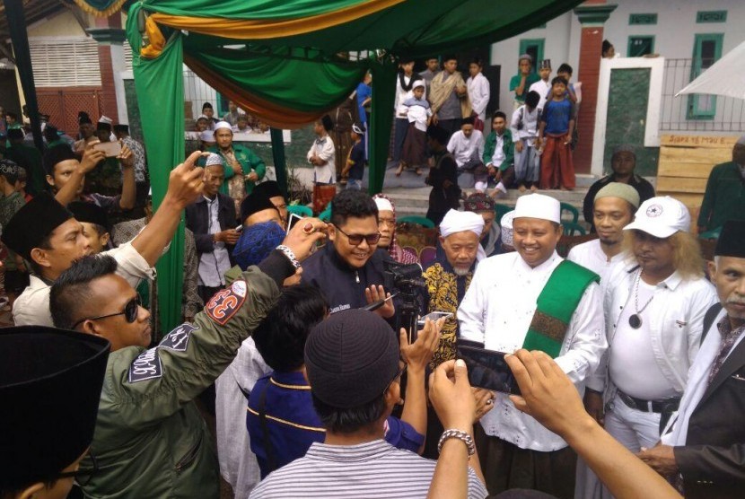 Kandidat Wagub Uu Ruzhanul Ulum saat di Sumedang, Selasa (27/3).