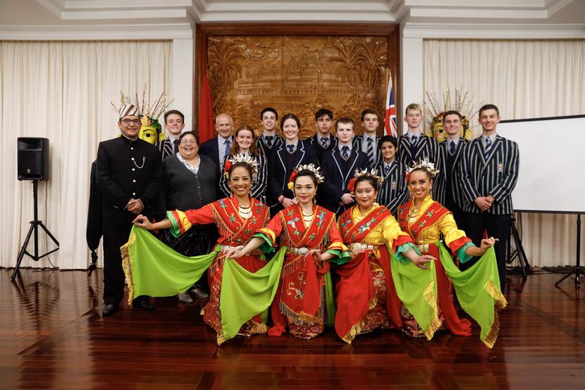 Kantor Atase Pendidikan dan Kebudayaan (Atdikbud) RI di Canberra merayakan ulang tahun Jakarta dengan menyelenggarakan acara Betawi Day, Rabu (22/6). 