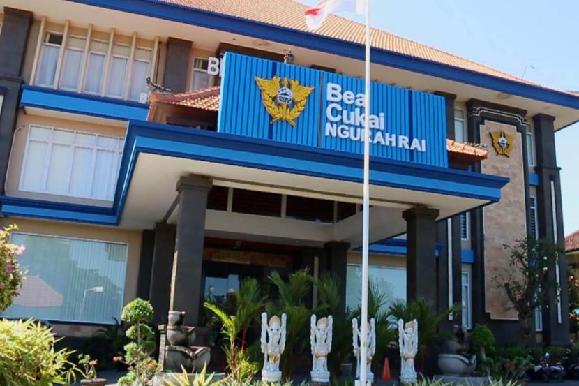 Kantor Bea Cukai Bandara Ngurah Rai, Kabupaten Badung, Provinsi Bali.