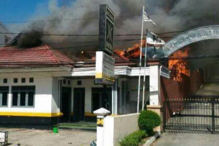 Kantor DPW PKS Kaltim Terbakar