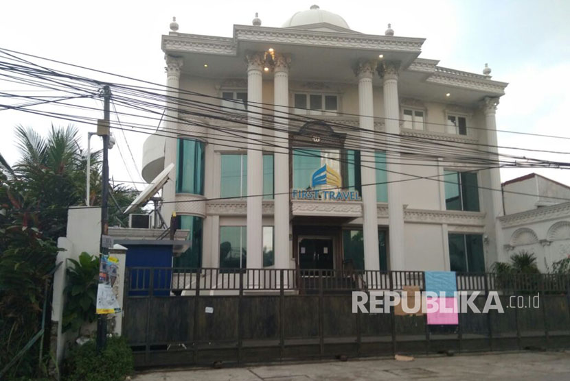 Kantor First Travel Depok di Jalan Radar Auri Cimanggis Tutup.