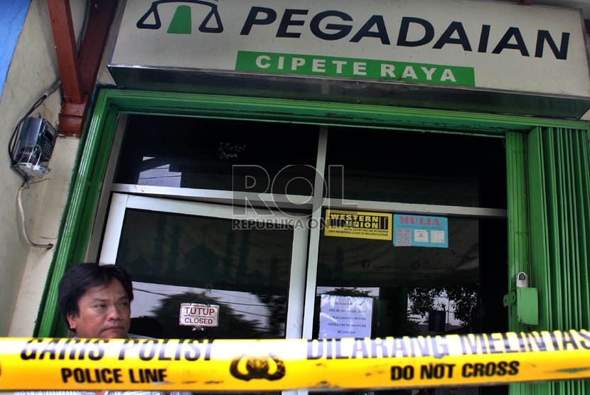  Kantor Pegadaian yang dirampok di Jalan Cipeta Raya, Jakarta Selatan, Senin (5/11).    (Yasin Habibi)