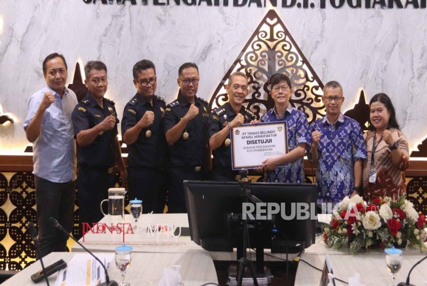 Kantor Wilayah (Kanwil) Bea Cukai Jawa Tengah (Jateng) dan Daerah Istimewa Yogyakarta (DIY) secara resmi memberikan fasilitas fiskal Kemudahan Impor Tujuan Ekspor (KITE) Pembebasan kepada PT Trimas Bellindo Aparel Manufaktur. 