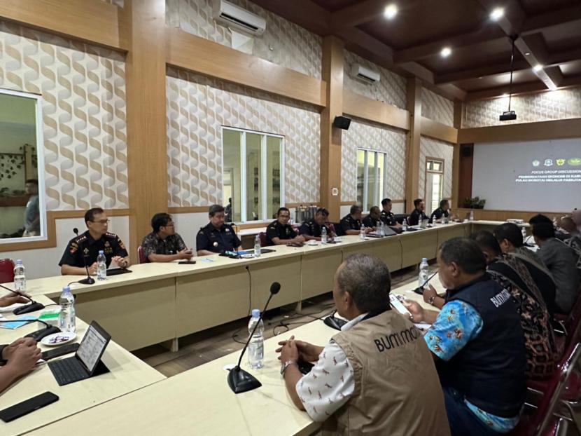 Kantor Wilayah (Kanwil) Bea Cukai Maluku menginisiasi kegiatan Focus Group Discussion (FGD) bertajuk 