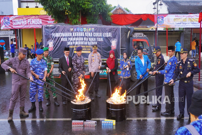 Bea Cukai Tegal Musnahan 5,2 Juta Batang Rokok Ilegal Hasil Penindakan