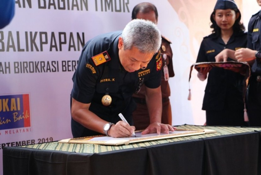 Kanwil Bea Cukai Kalimantan Bagian Timur dan Bea Cukai Balikpapan bersama-sama mencanangkan diri untuk membangun zona integritas tahap pertama, pada Rabu (25/9).
