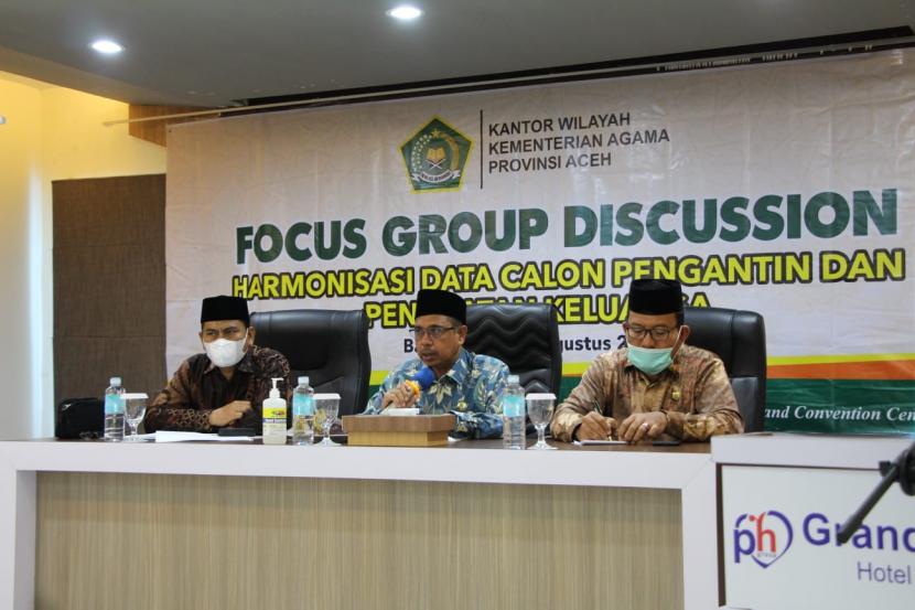Kanwil Kemenag Provinsi Aceh menggelar Focus Group Discussion (FGD) Harmonisasi Data Calon Pengantin dan Penguatan Keluarga di Banda Aceh, Rabu (25/8).