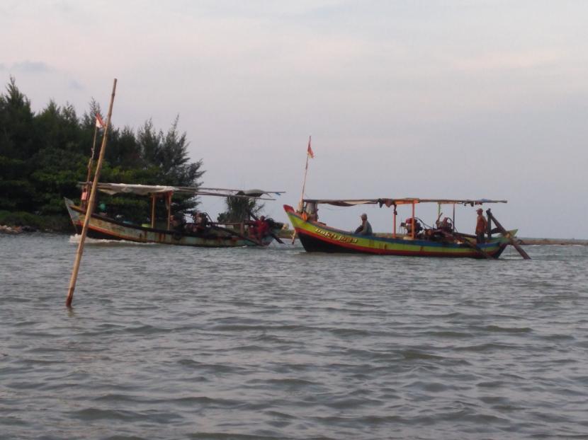 Ilustrasi kapal nelayan. Dua Nelayan Ternate Hilang Ditemukan Setelah 14 Jam Terombang-ambing di Laut