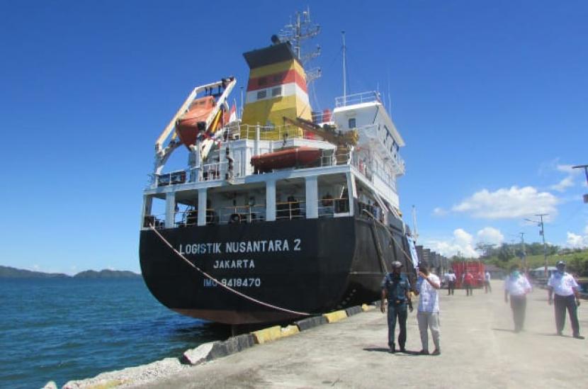  Kapal KM. Logistik Nusantara 2 yang berangkat dari Merauke sebagai pelabuhan pangkal pada Kamis (14/1) dengan mengangkut bahan pokok penting (bapokting).