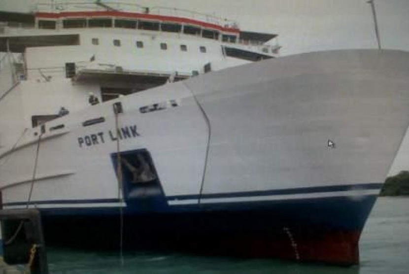 Kapal KMP Portlink yang dioperasikan oleh PT ASDP Indonesia Ferry (Persero)