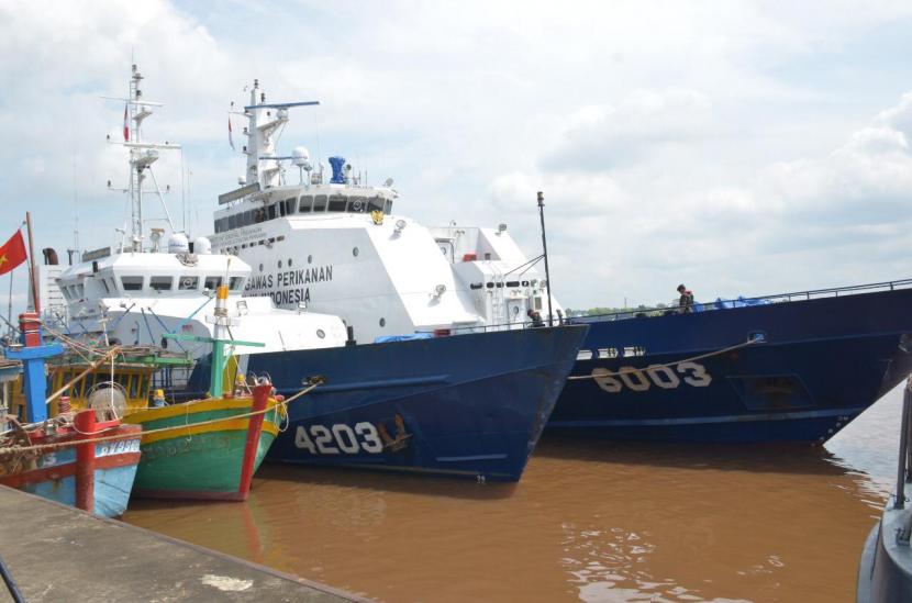 kapal nelayan  yang berhasil diamankan petugas KKP Indonesia