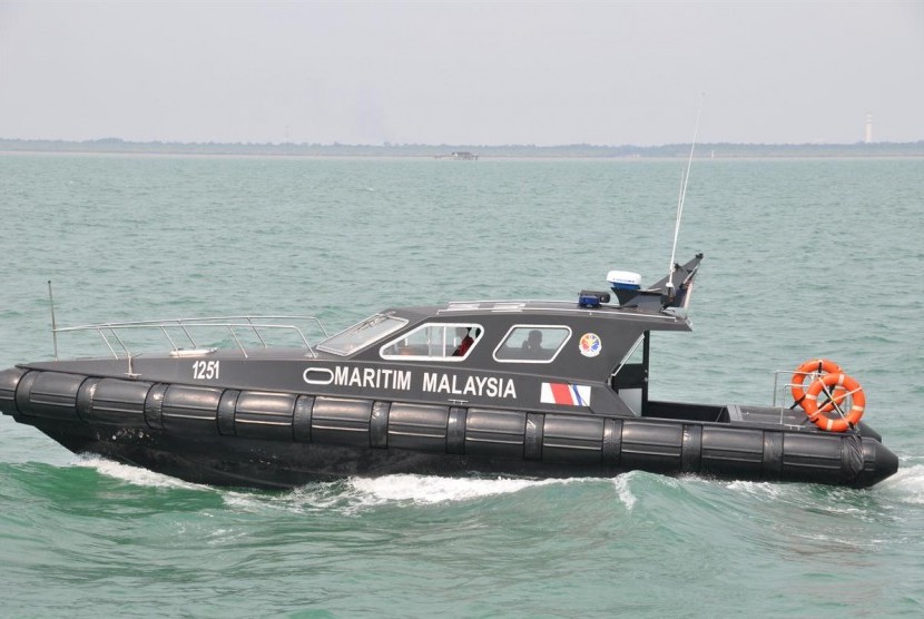 Kapal patroli milik Polisi Maritim Malaysia.